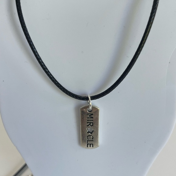 Miracle necklace ⭐️ - Picture 1 of 1
